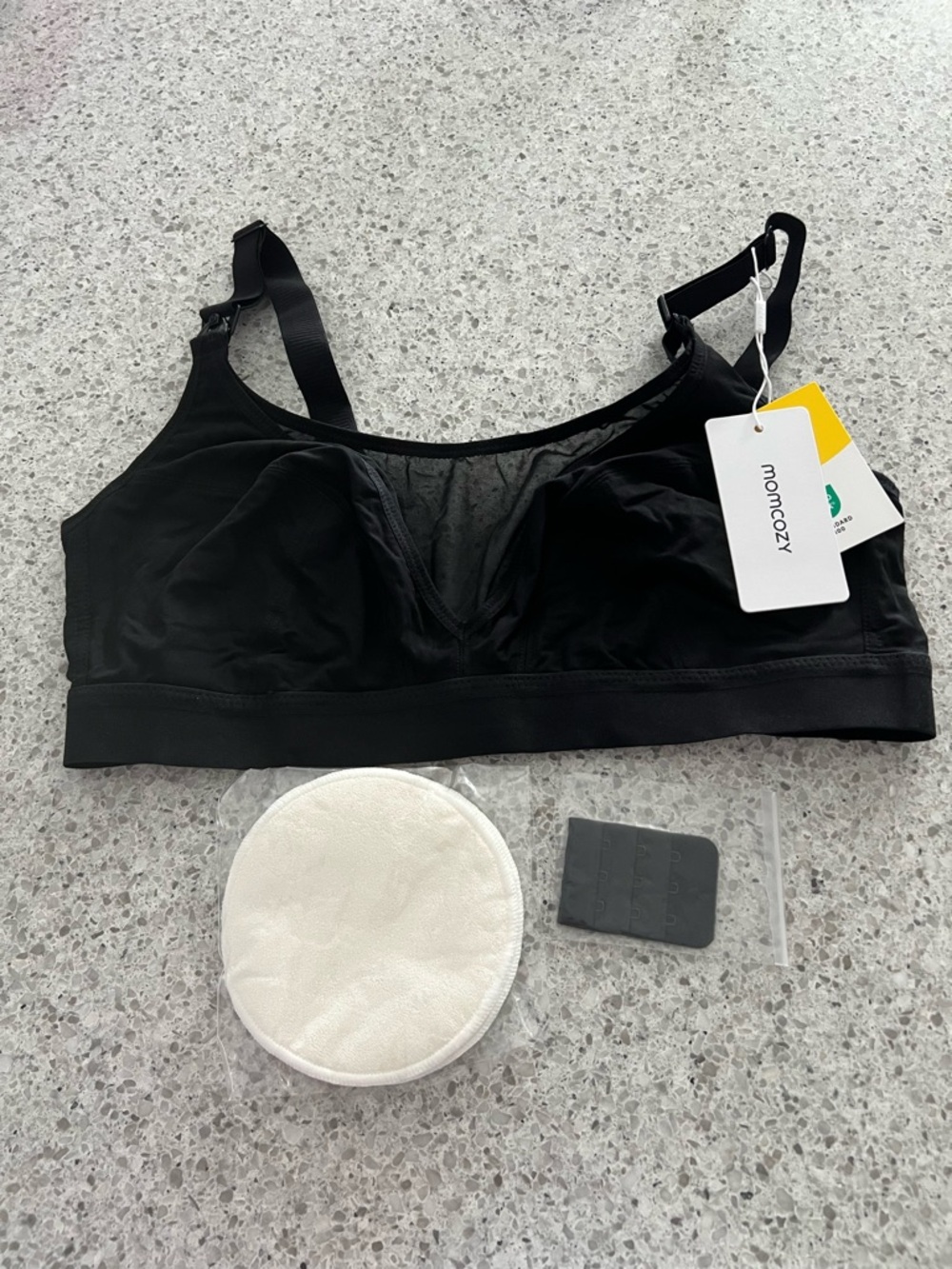 Hands-Free Black Maternity Pumping Bra - Picture 3 of 3